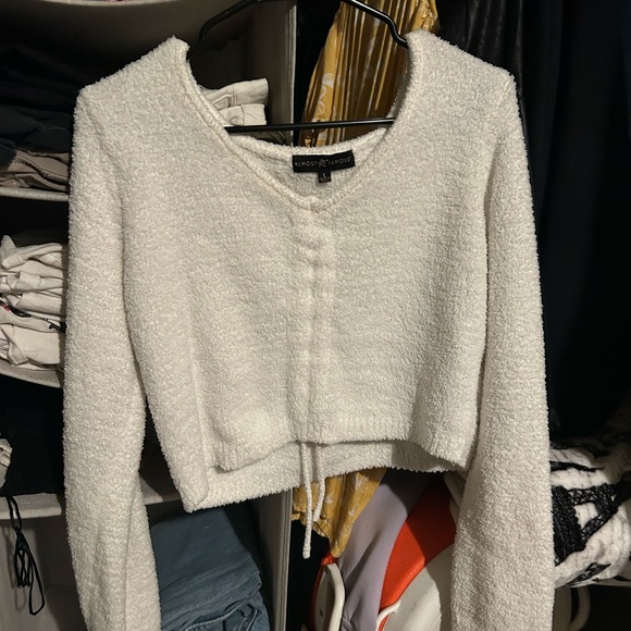 Almost Famous White Textured Crop Sweater - Picture 4 of 5